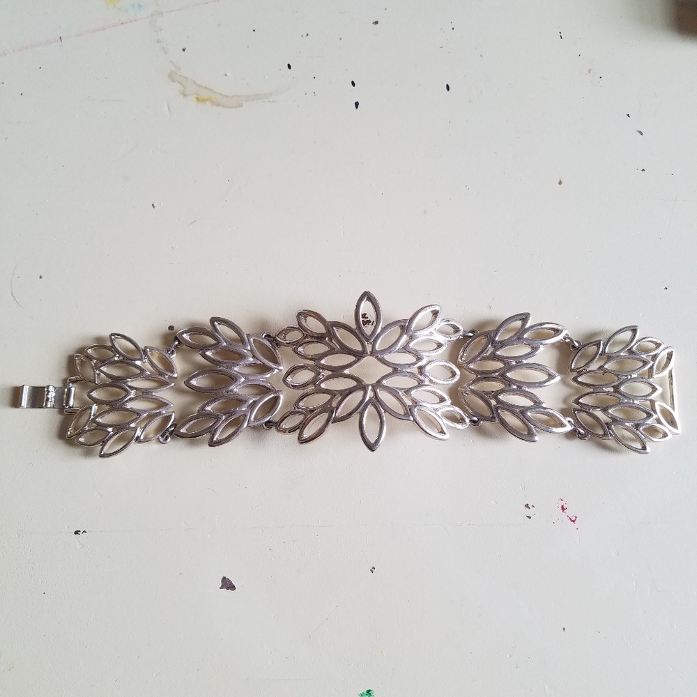 Gold bracelet